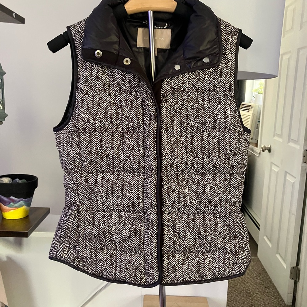 Banana Republic Black and White Patterned Vest